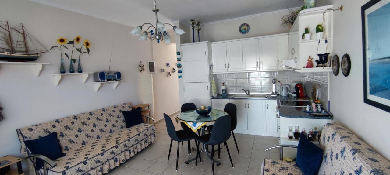 Sunflower Apartment Nea Peramos  Ngoại thất bức ảnh